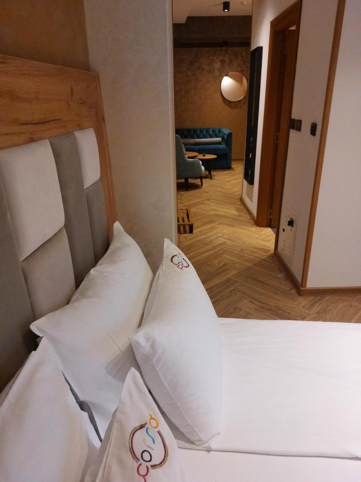 Corso Rooms City Centre โนวีซาด ภายนอก รูปภาพ